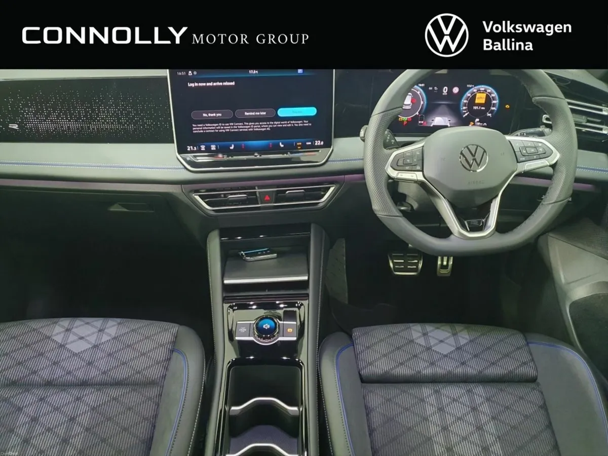 Volkswagen Tiguan R-LINE AUTO - HIGH SPEC - Image 3