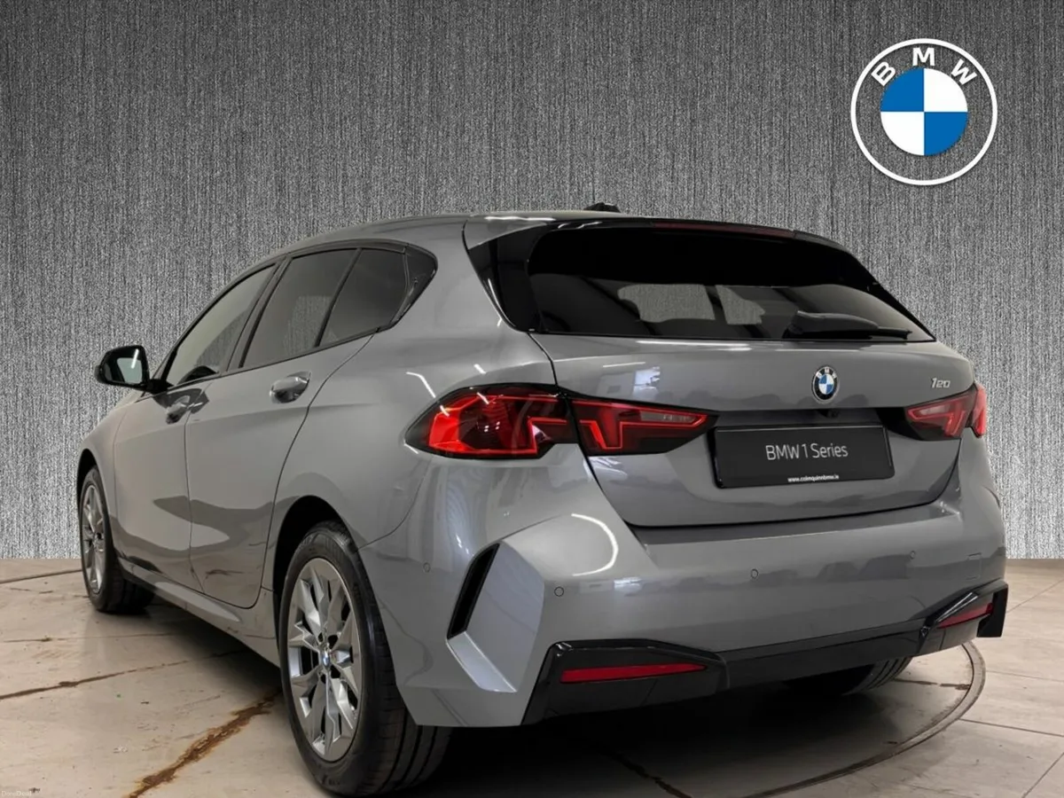 BMW 1-Series 120 Sport AUTO 5DR - Image 2
