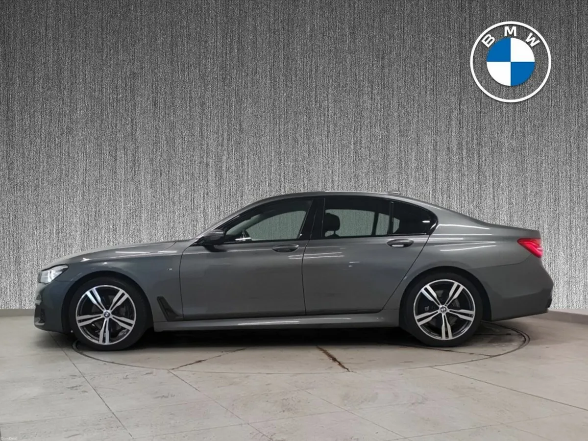 BMW 7-Series 740D xDrive M SPORT 4DR Auto - Image 4
