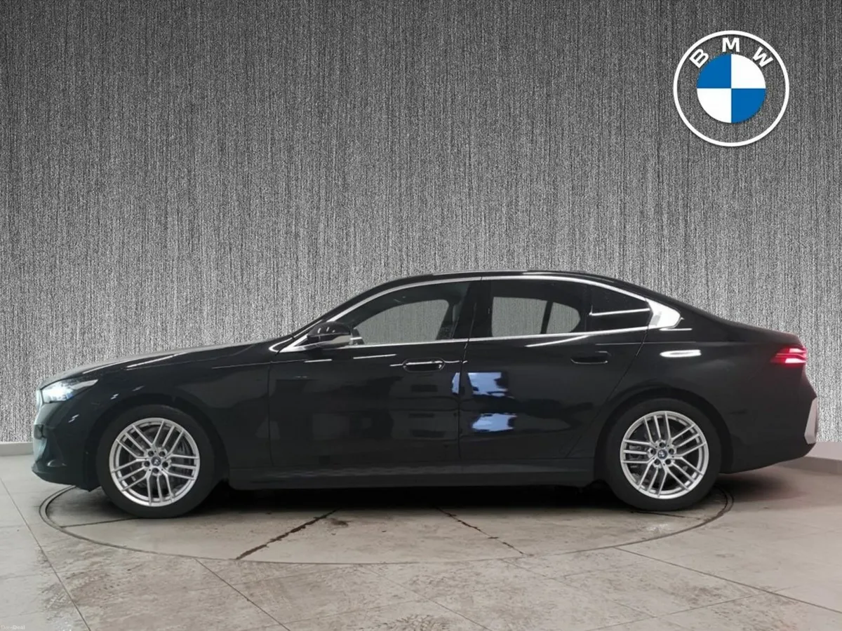 BMW i5 eDrive40 Sport Edition - Image 4