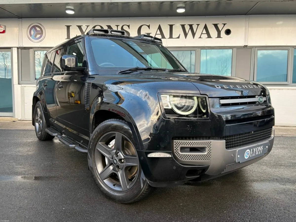 Land Rover Defender X Dynamic SE / P300 / ++ High - Image 1