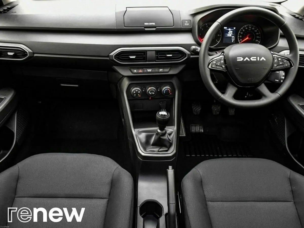 Dacia Sandero Essential TCe 90 5Sp GSR2 - Image 3