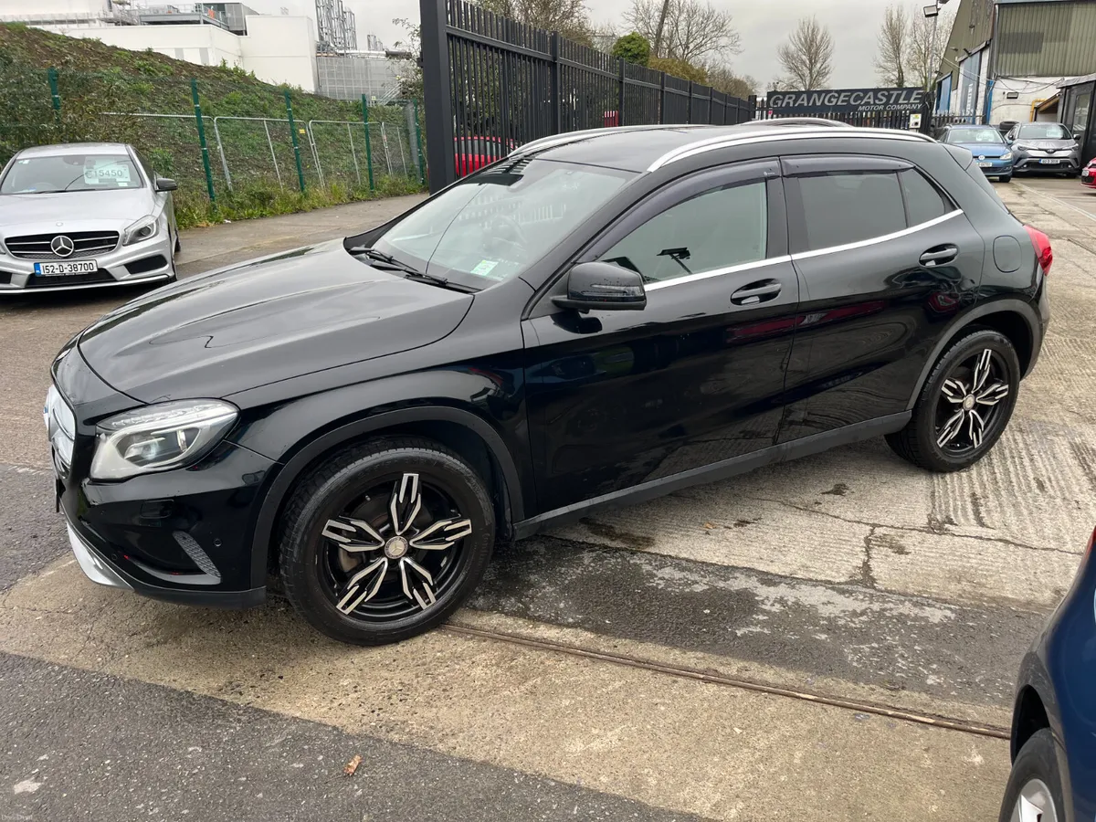 MERCEDES GLA 180, 1.6 AUTO LOW KMS - Image 4