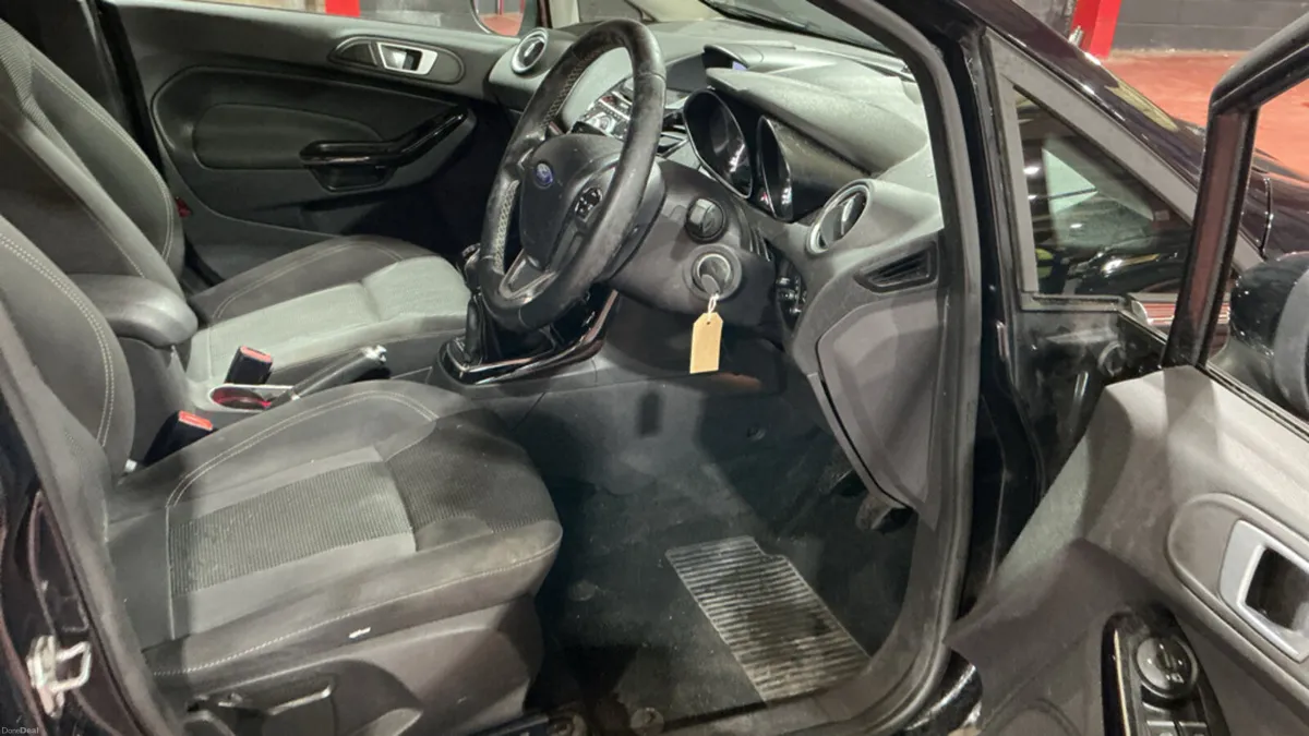 2016 Ford Fiesta TITANIUM 1.0 Petrol - Image 3
