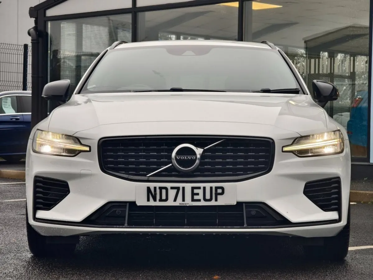 2021 VOLVO V60 2.0 PLUG IN HYBRID - Image 2