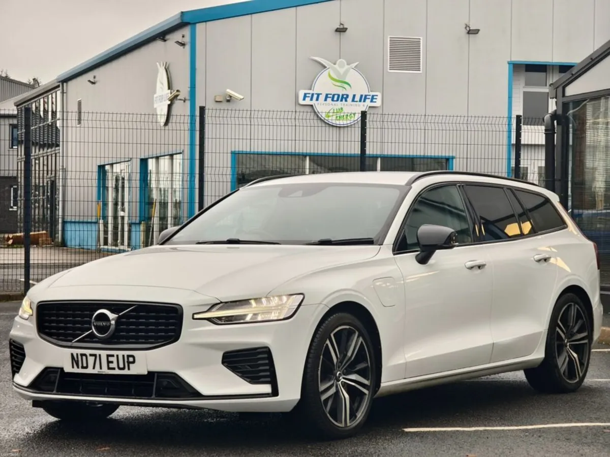 2021 VOLVO V60 2.0 PLUG IN HYBRID - Image 3