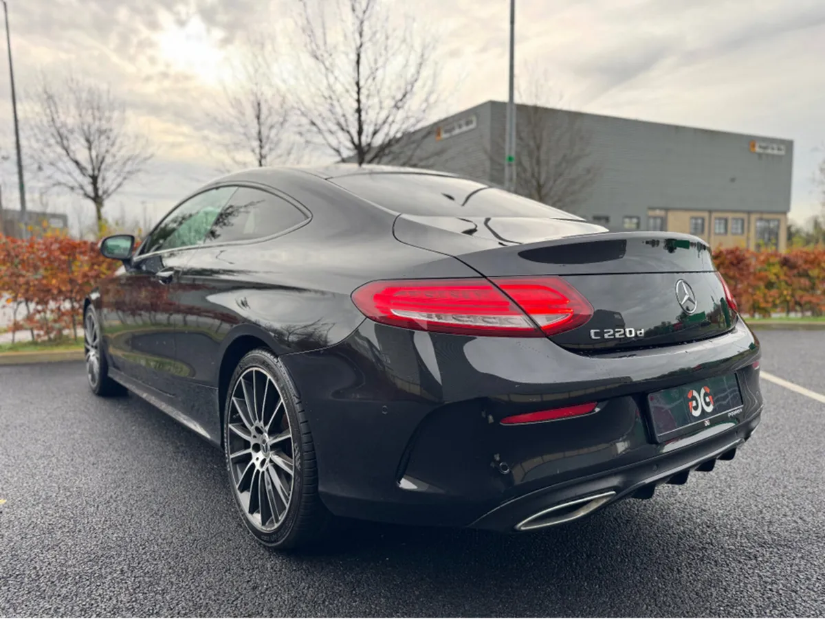 Mercedes-Benz C-Class C220d COUPE AMG SHADOW LINE - Image 3