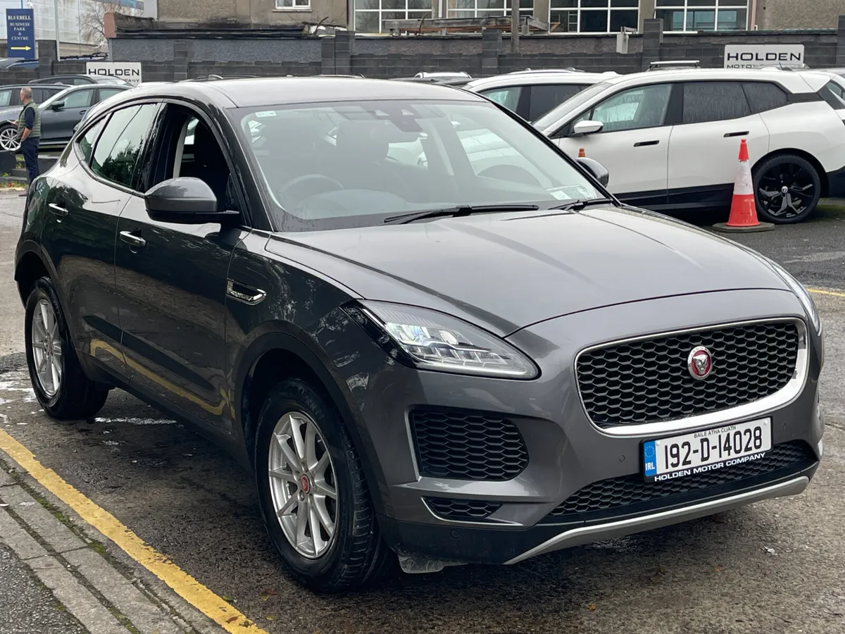 2019 Jaguar E-Pace..low miles..rear camera - Image 5
