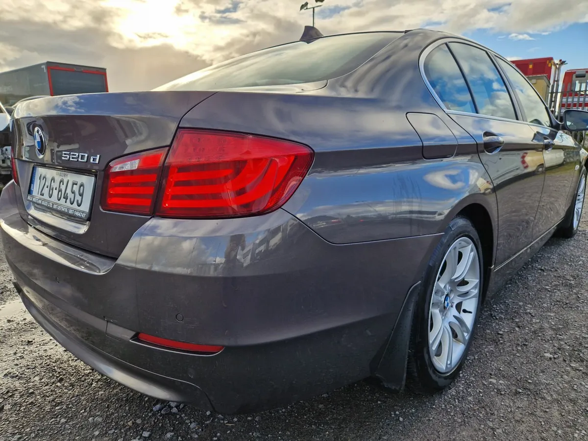 BMW 5-Series 2012 - Image 2