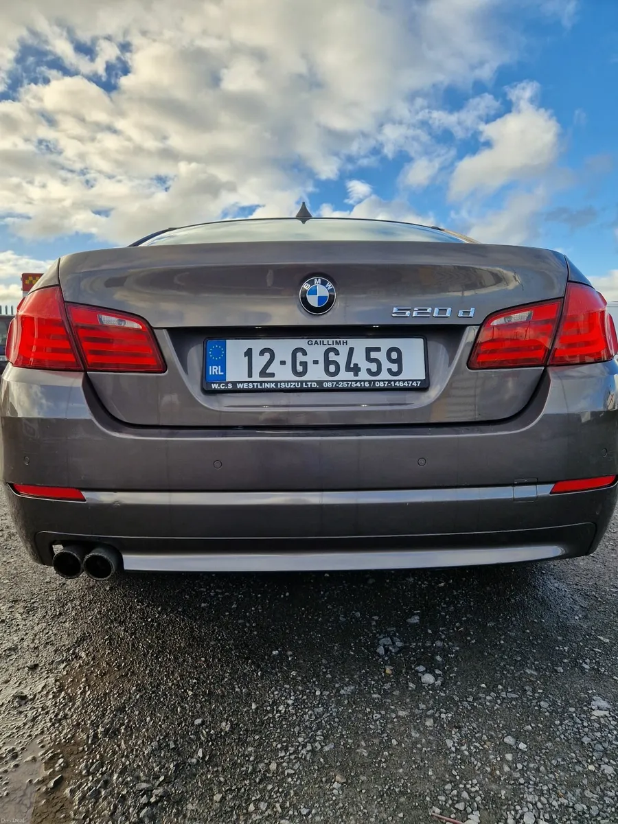 BMW 5-Series 2012 - Image 4