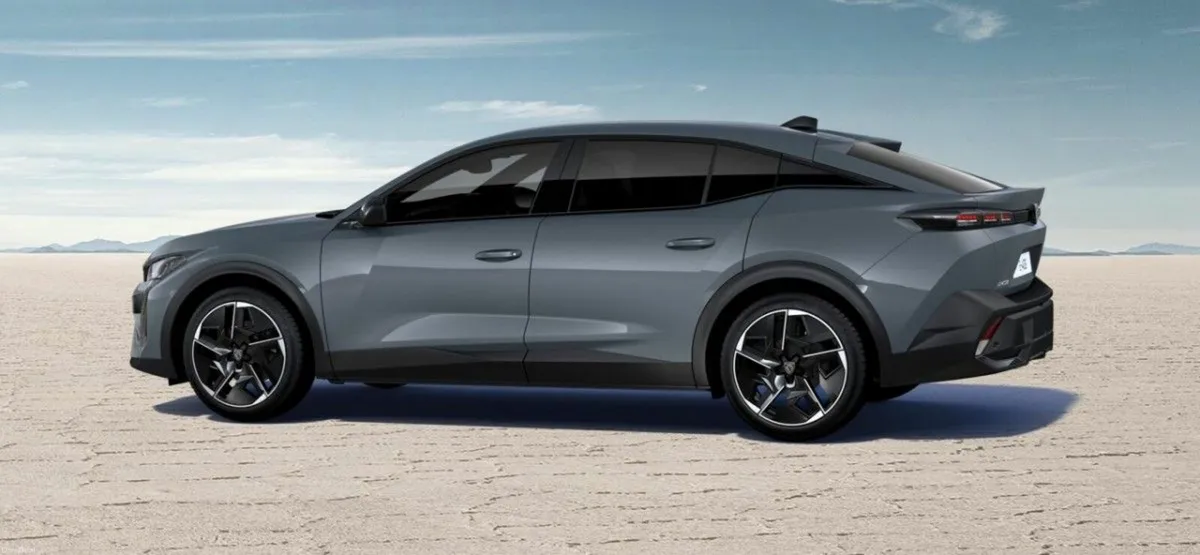 Peugeot 408 E ALLURE *FREE CHARGER* € P/W ON PCP - Image 3