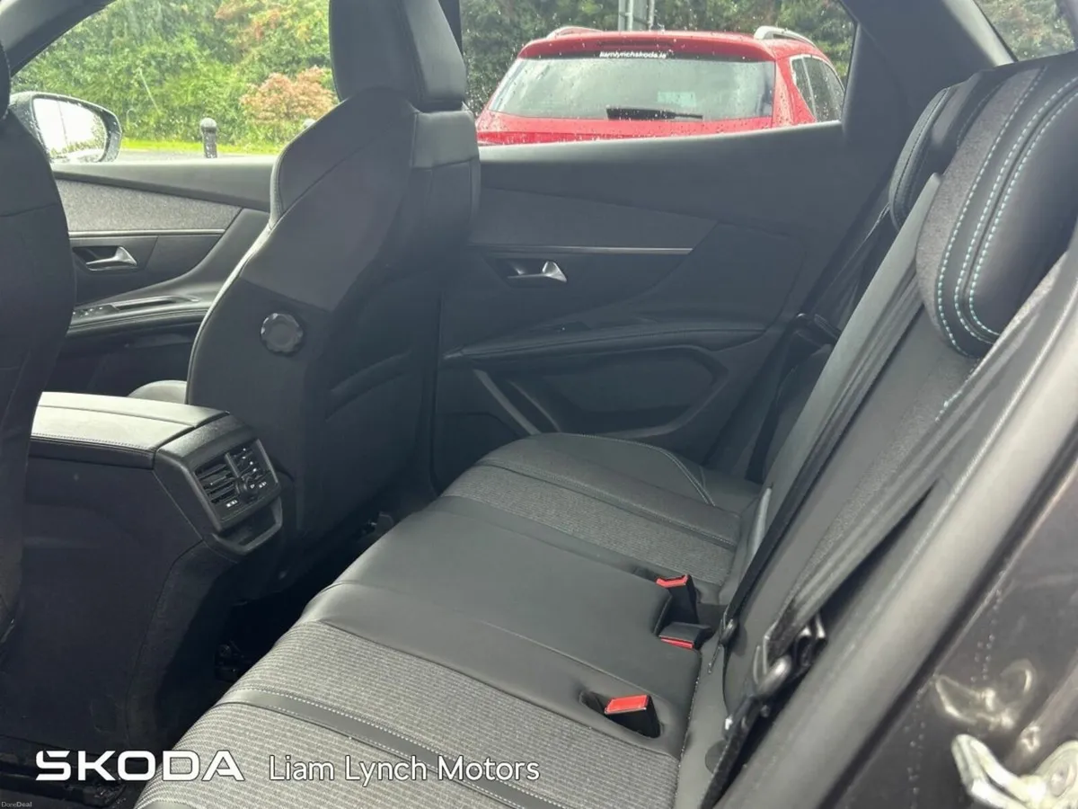 Peugeot 3008 1.5 HDI 130 BHP AUTO ALLURE - Image 6