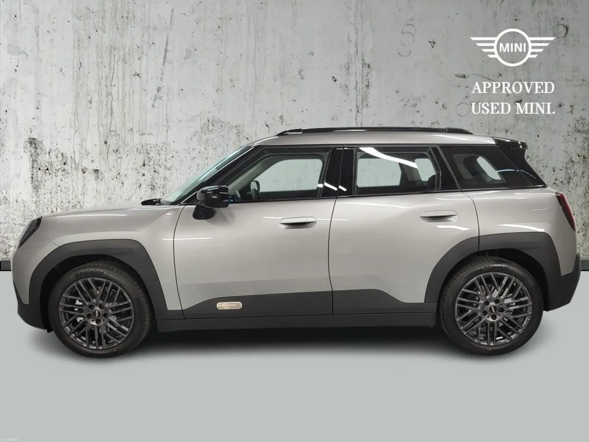 Mini Cooper Aceman E Classic - Image 3