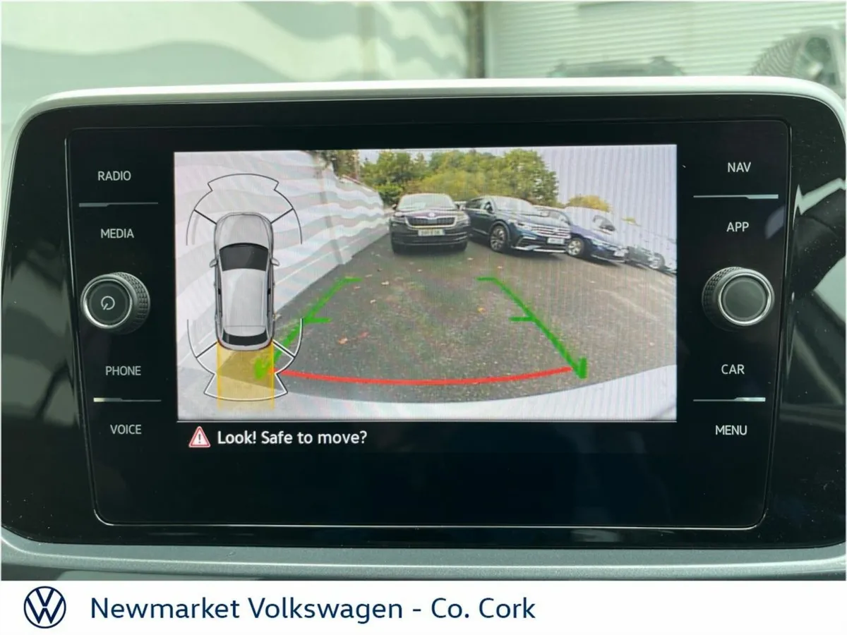 Volkswagen T-Roc 2.0TDI 116BHP 6 SPEED STYLE - Image 4