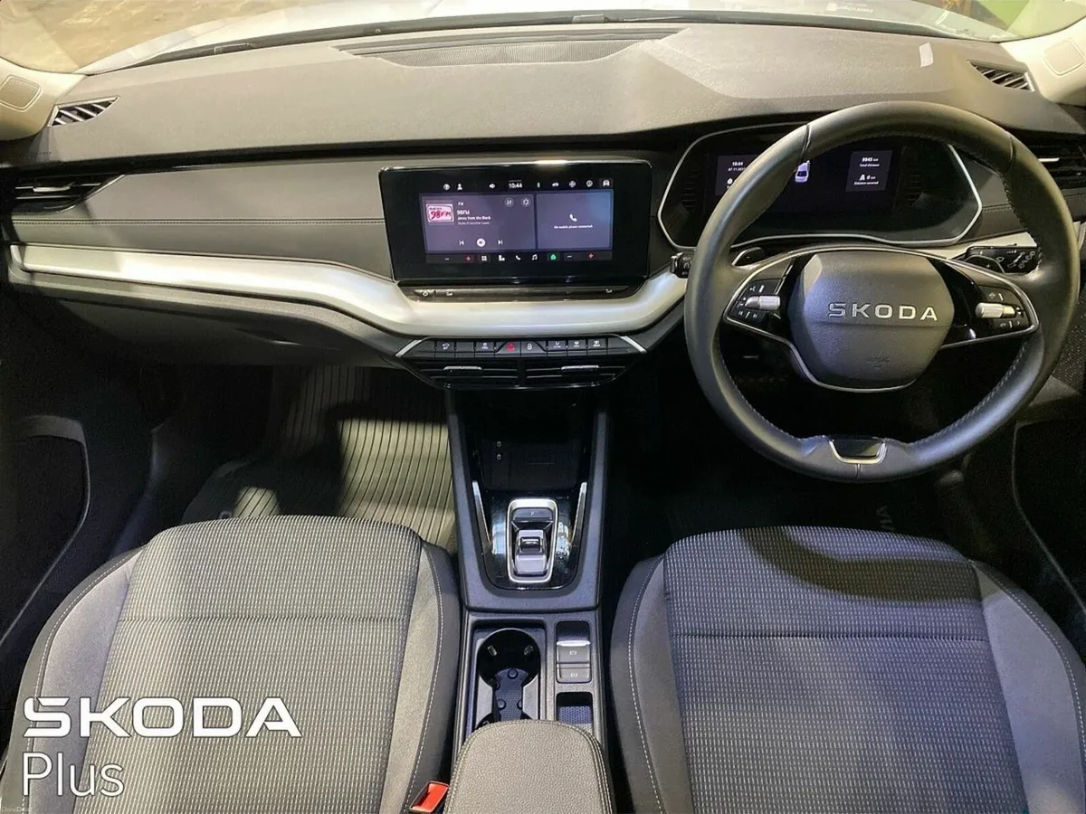 Skoda Octavia Selection 1.5TSI 115bhp DSG mHEV - Image 3