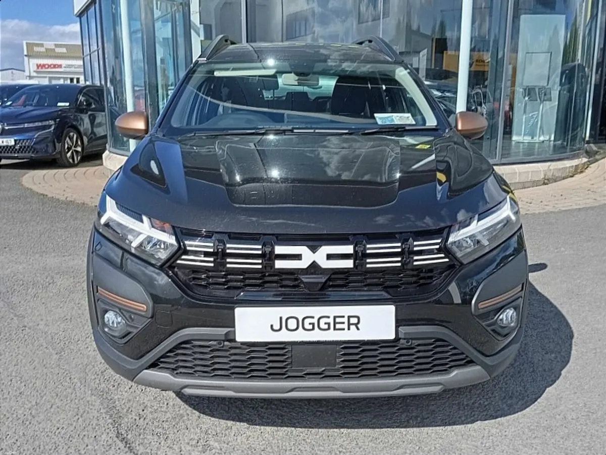 Dacia Jogger 7 SEATS TCe 110 Extreme SE - Image 1