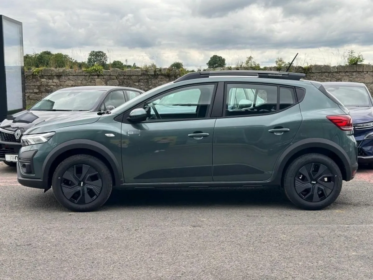 Dacia Sandero Stepway  EX STOCK -CVT AUTO TCE PETR - Image 3