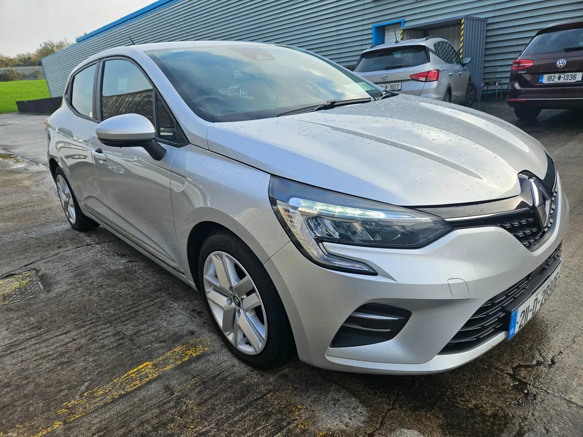 2021 Renault Clio Dynamique  (Finance Available) - Image 6