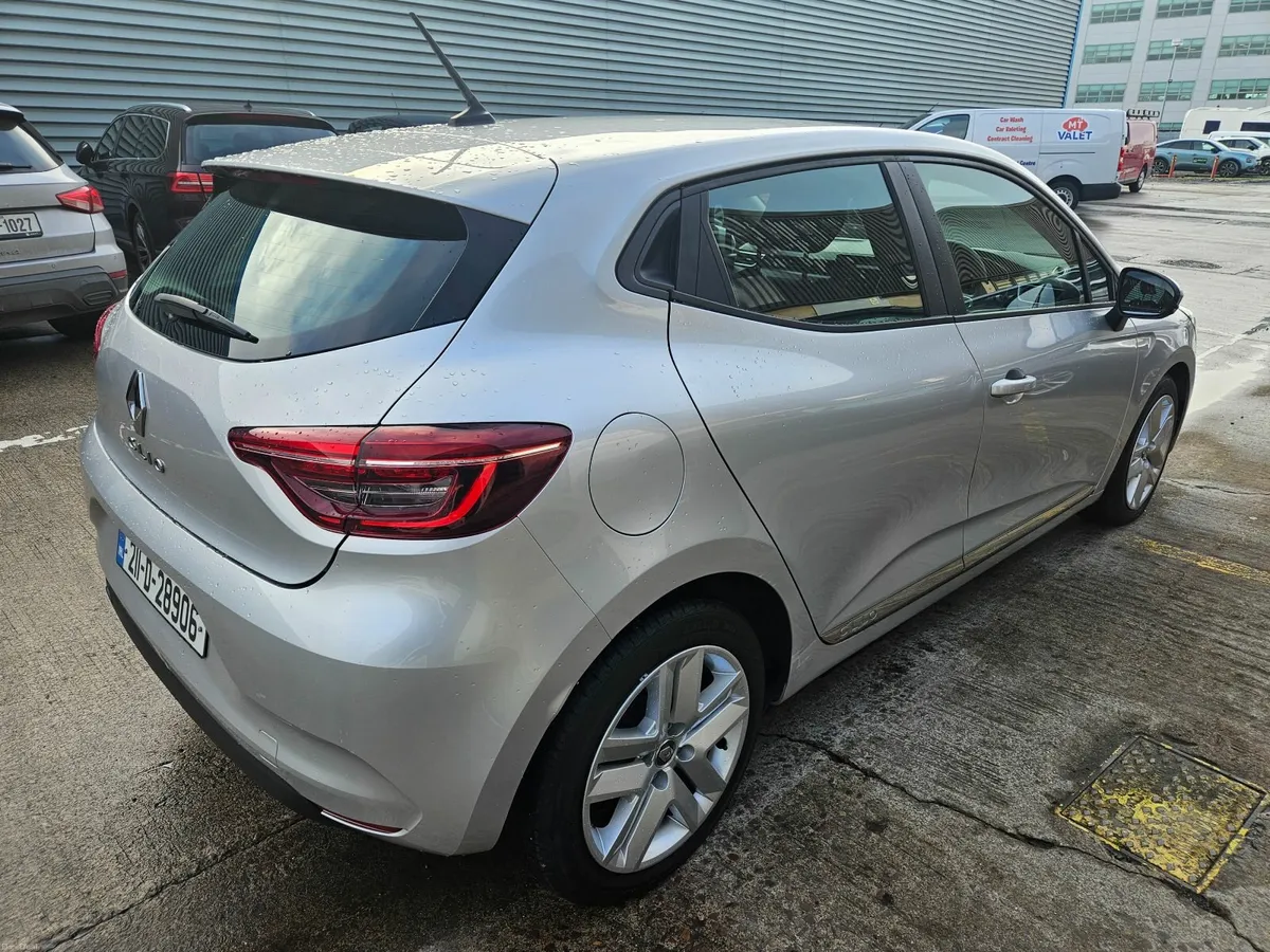 2021 Renault Clio Dynamique  (Finance Available) - Image 5