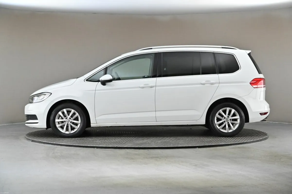 Volkswagen Touran 2.0 TDI DSG Comfortline  7 Seats - Image 5