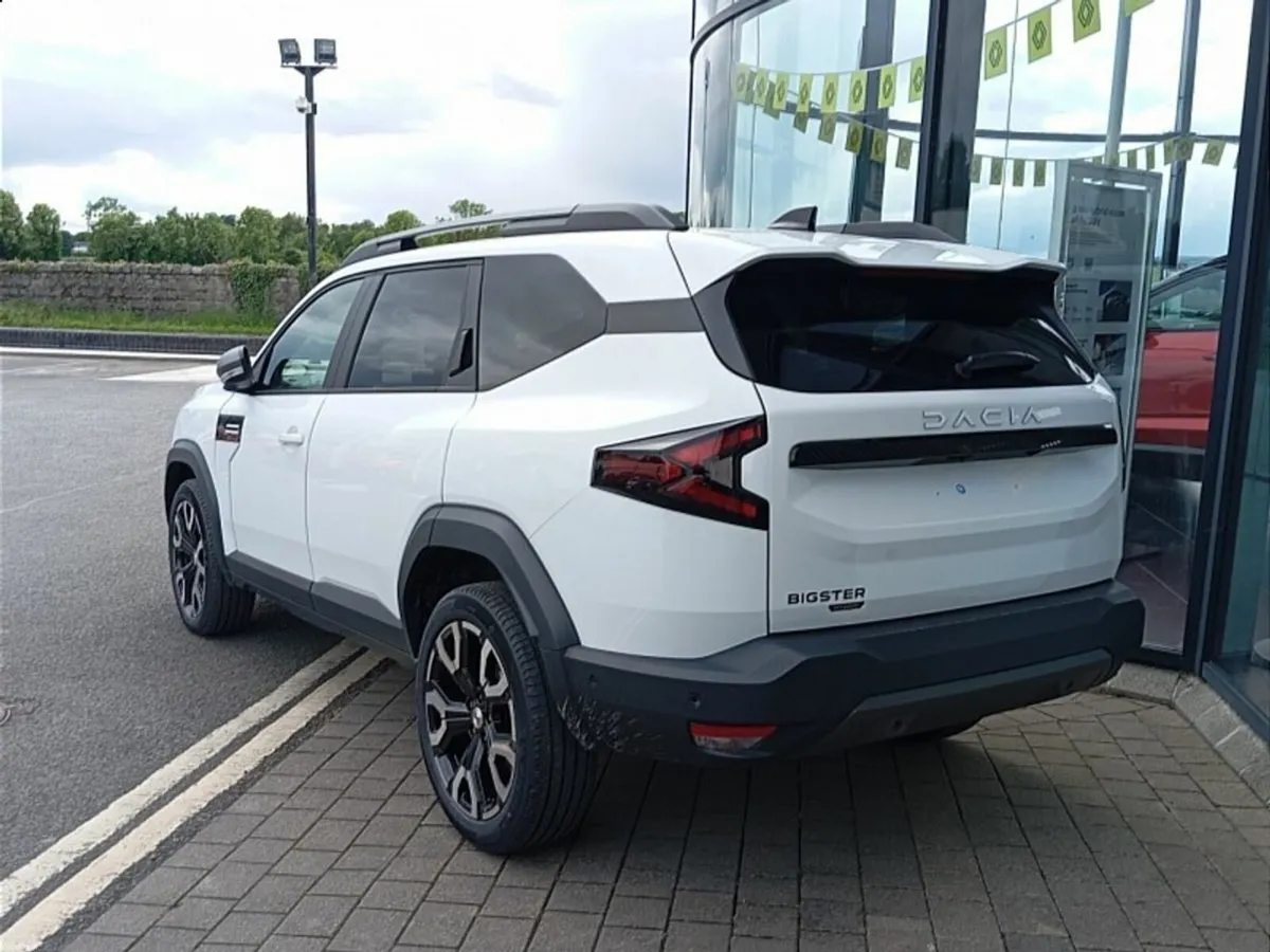 Dacia Bigster Essential Tce 130Bhp  4x4 Petrom Man - Image 3