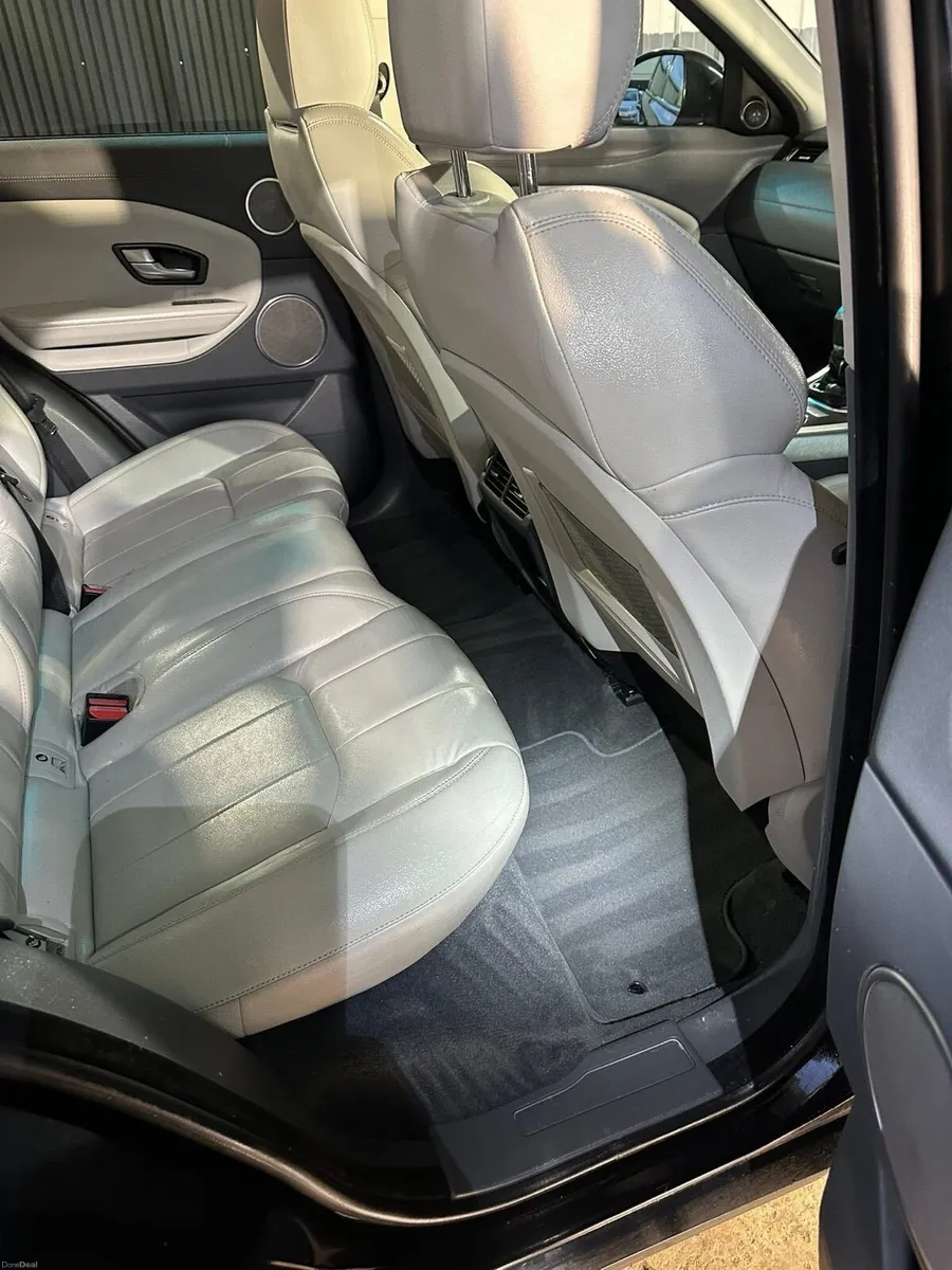 LAND ROVER RANGE ROVER EVOQUE - Image 4