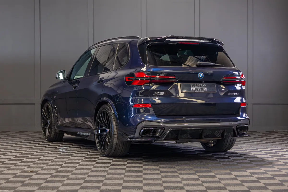 242 BMW X5 X-Drive 50e M-Sport - Image 4
