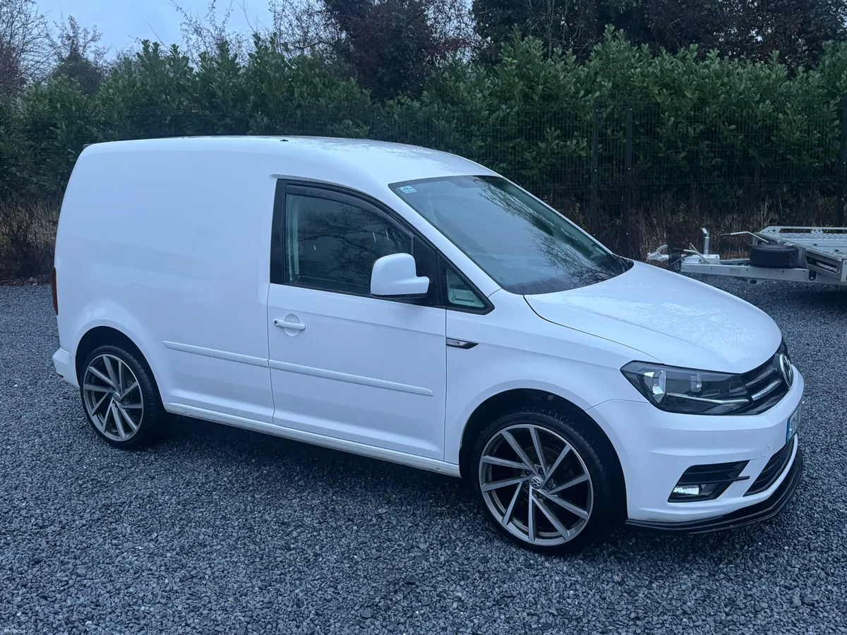 2017 Volkswagen Caddy - Image 2