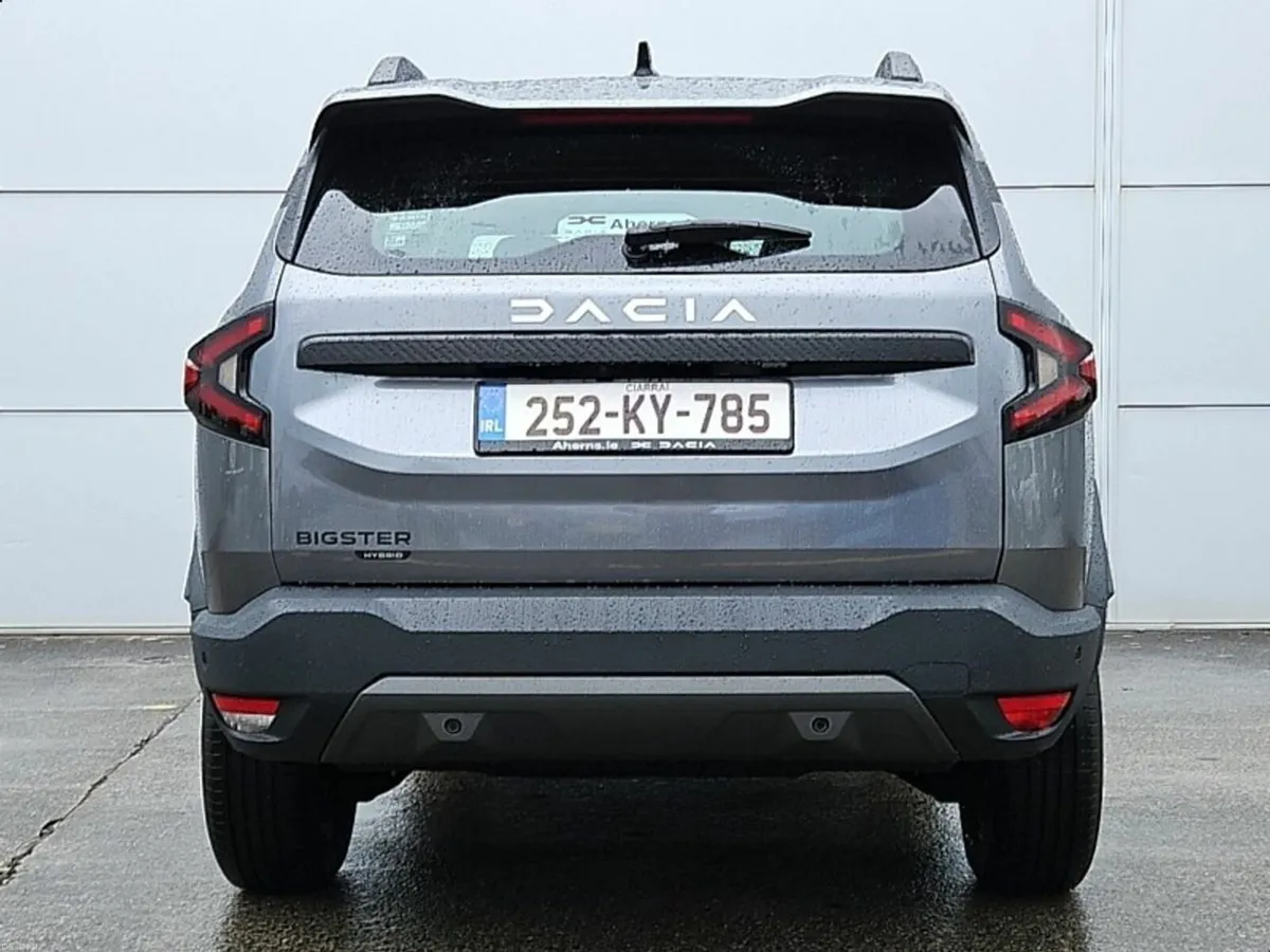 Dacia Bigster 1.8 L HEV 155 PS Expression - Image 4