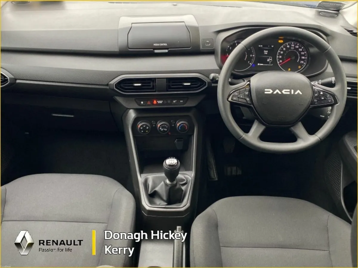 Dacia Sandero TCe 90 Essential - Image 2