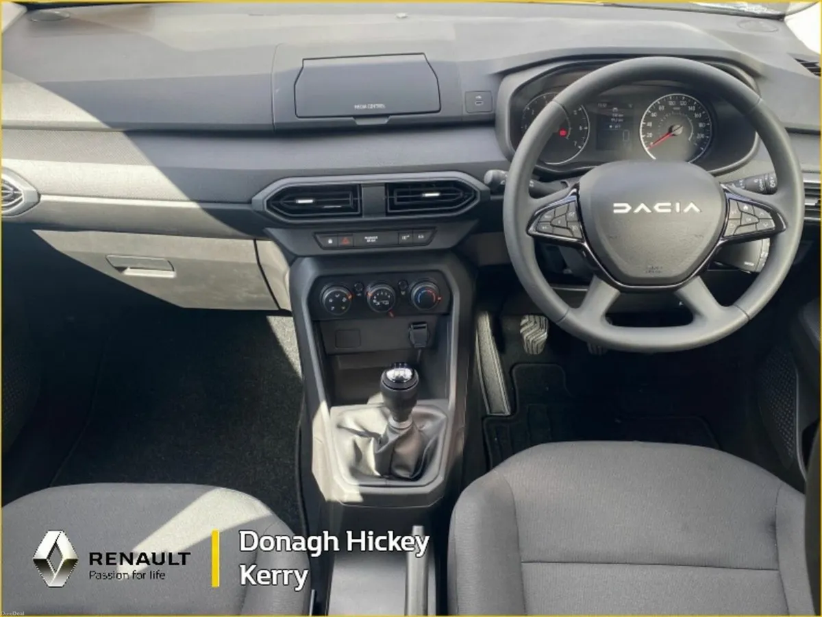 Dacia Sandero Essential TCe 90 5Sp - Image 2