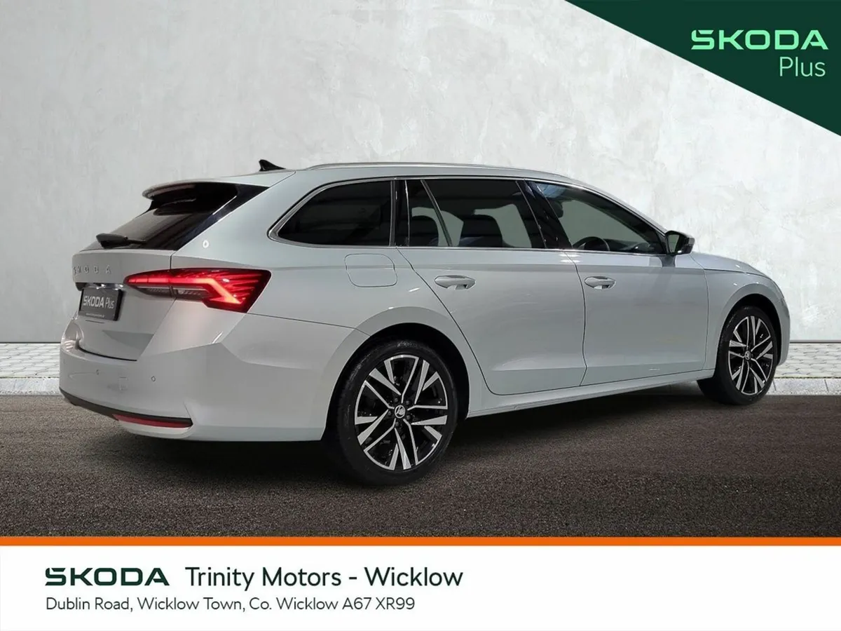 Skoda Octavia ** COMBI ** SELECTION PLUS ** 2.0TDI - Image 3