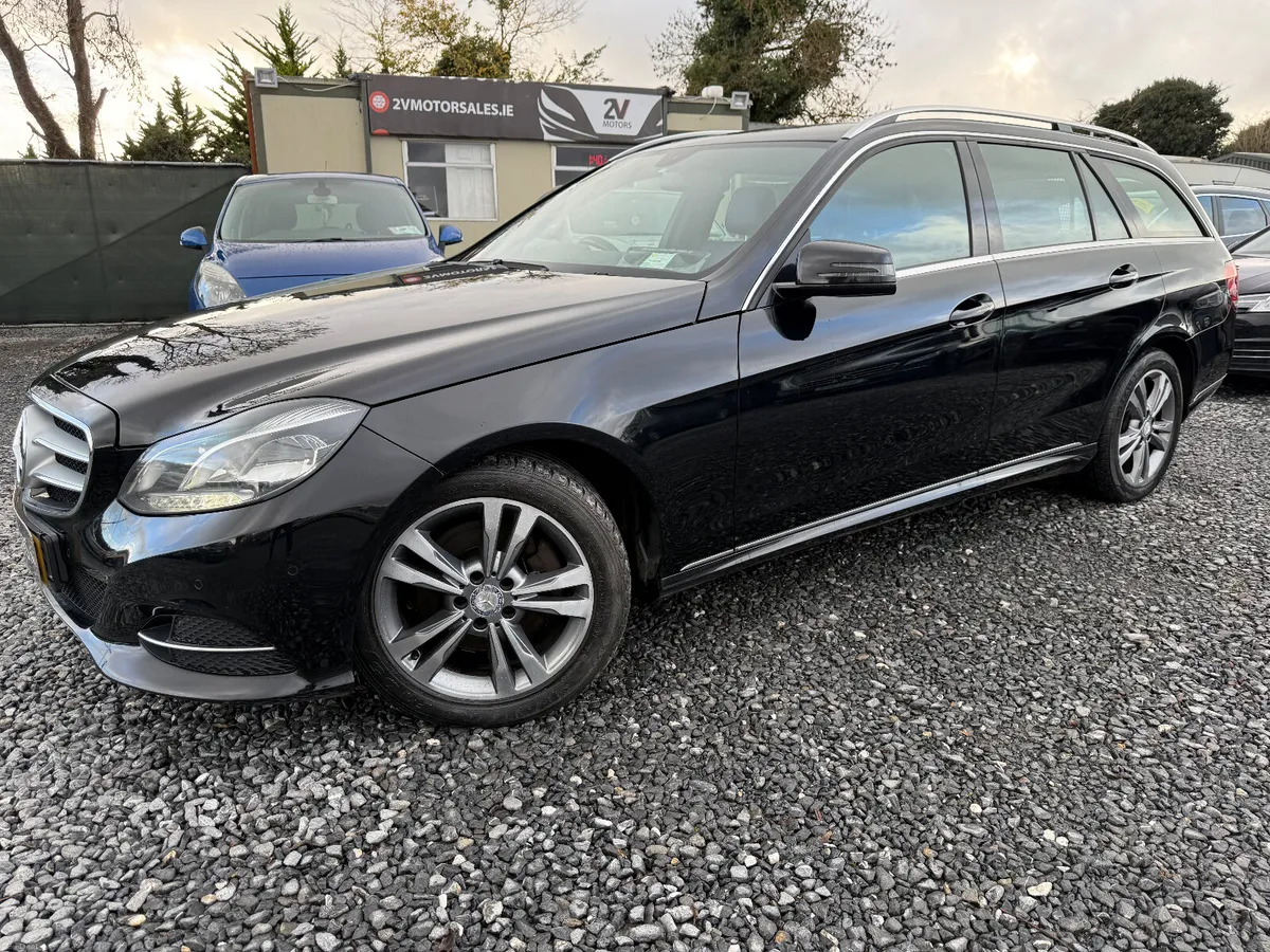 🔵 Mercedes  E-Class E300 BLUETEC HYBRID AUTO - Image 2