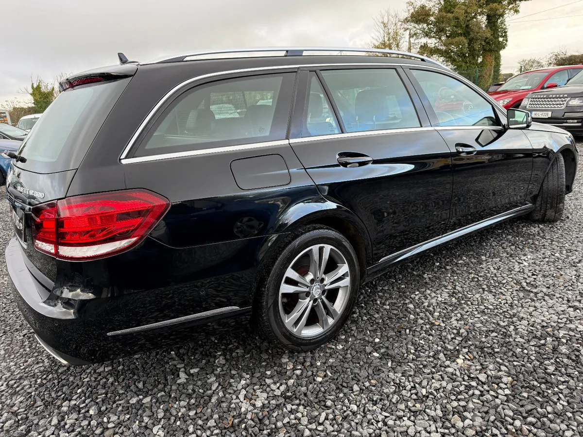 🔵 Mercedes  E-Class E300 BLUETEC HYBRID AUTO - Image 6