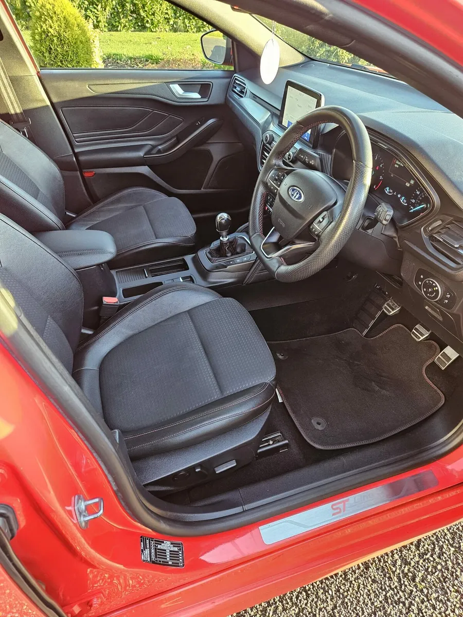 Ford focus - Image 6
