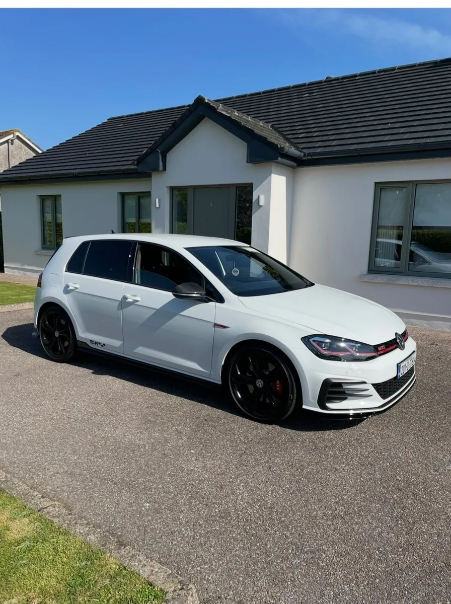 Volkswagen Golf GTI TCR. DSG. low mileage. - Image 2