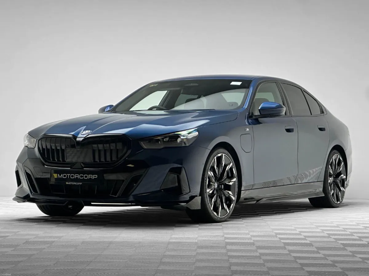 BMW 5-Series 530E M SPORT - Image 3