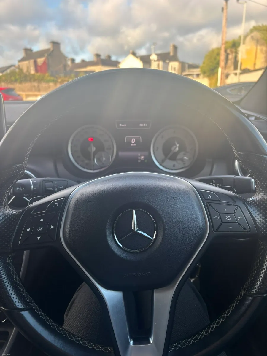 2014 Mercedes Benz A Class AUTOMATIC - Image 4