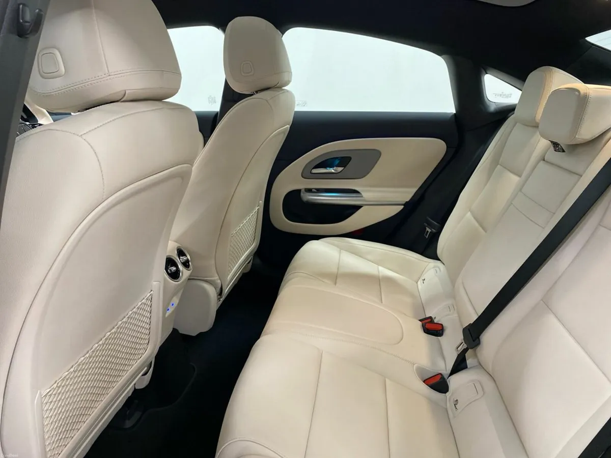 Mercedes-Benz CLA New CLA 200 with EQ Technology - Image 4