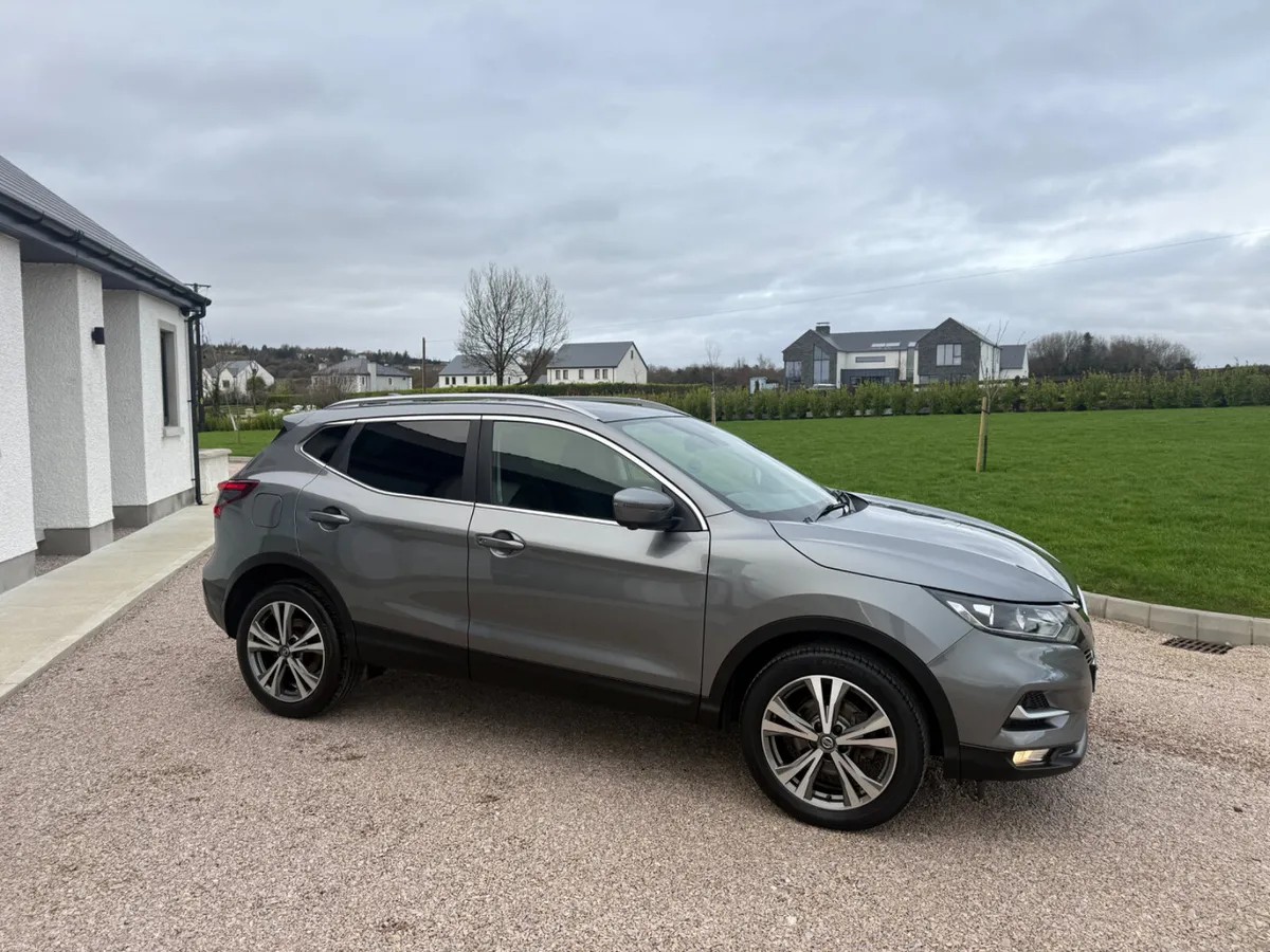 172 Nissan Qashqai N-Connecta - Image 2