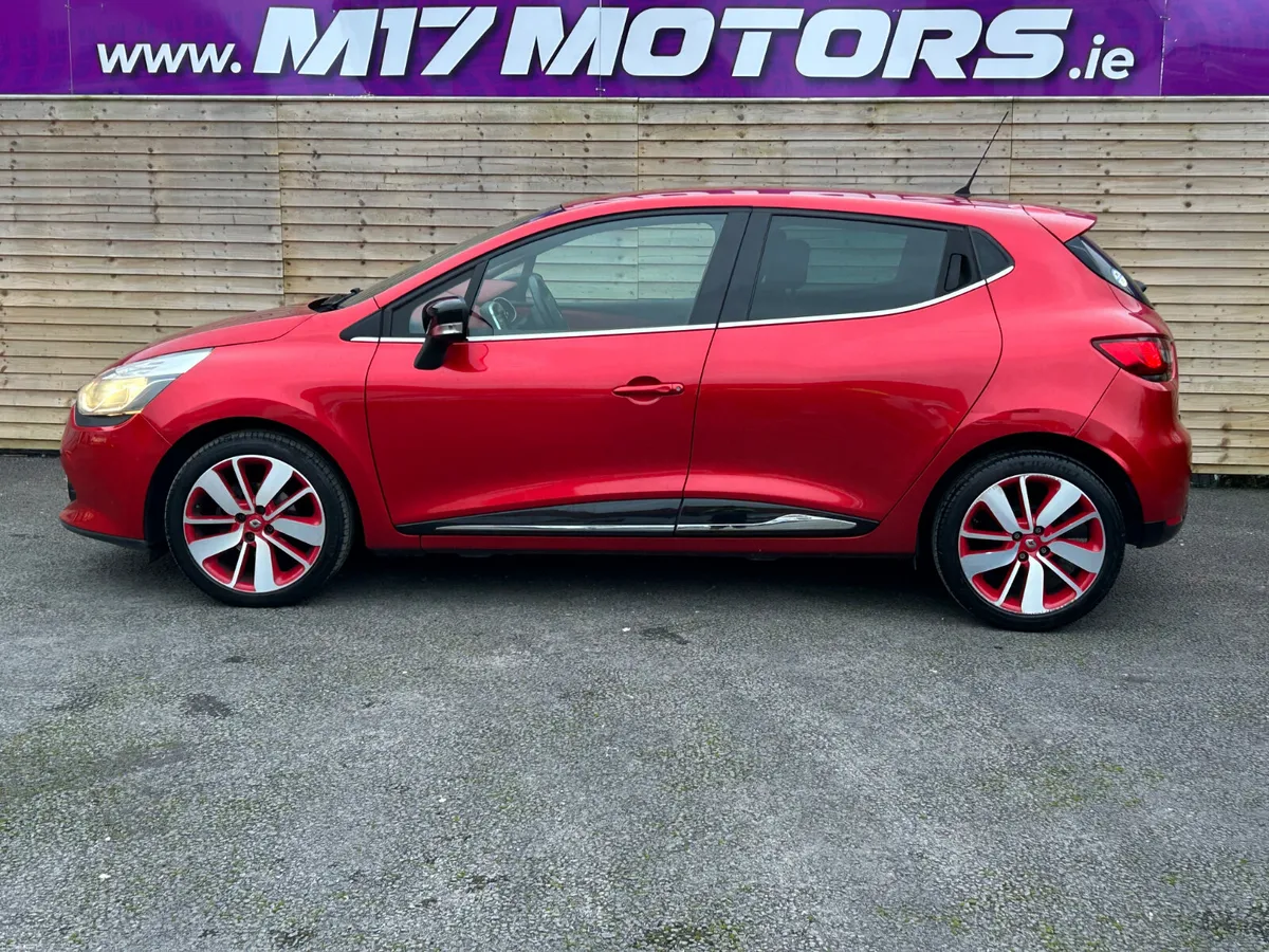 RENAULT CLIO! LOW KMS - Image 5
