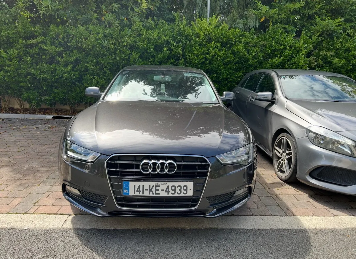 Audi A5 2014 Hatchback, Luxury Trim - Image 2