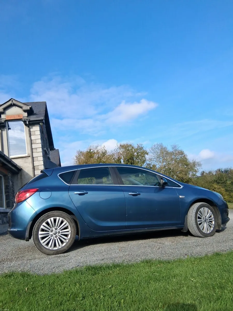 Opel Astra 2015 - Image 3