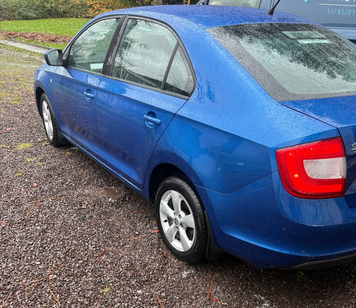 Skoda Rapid 2014 - Image 2