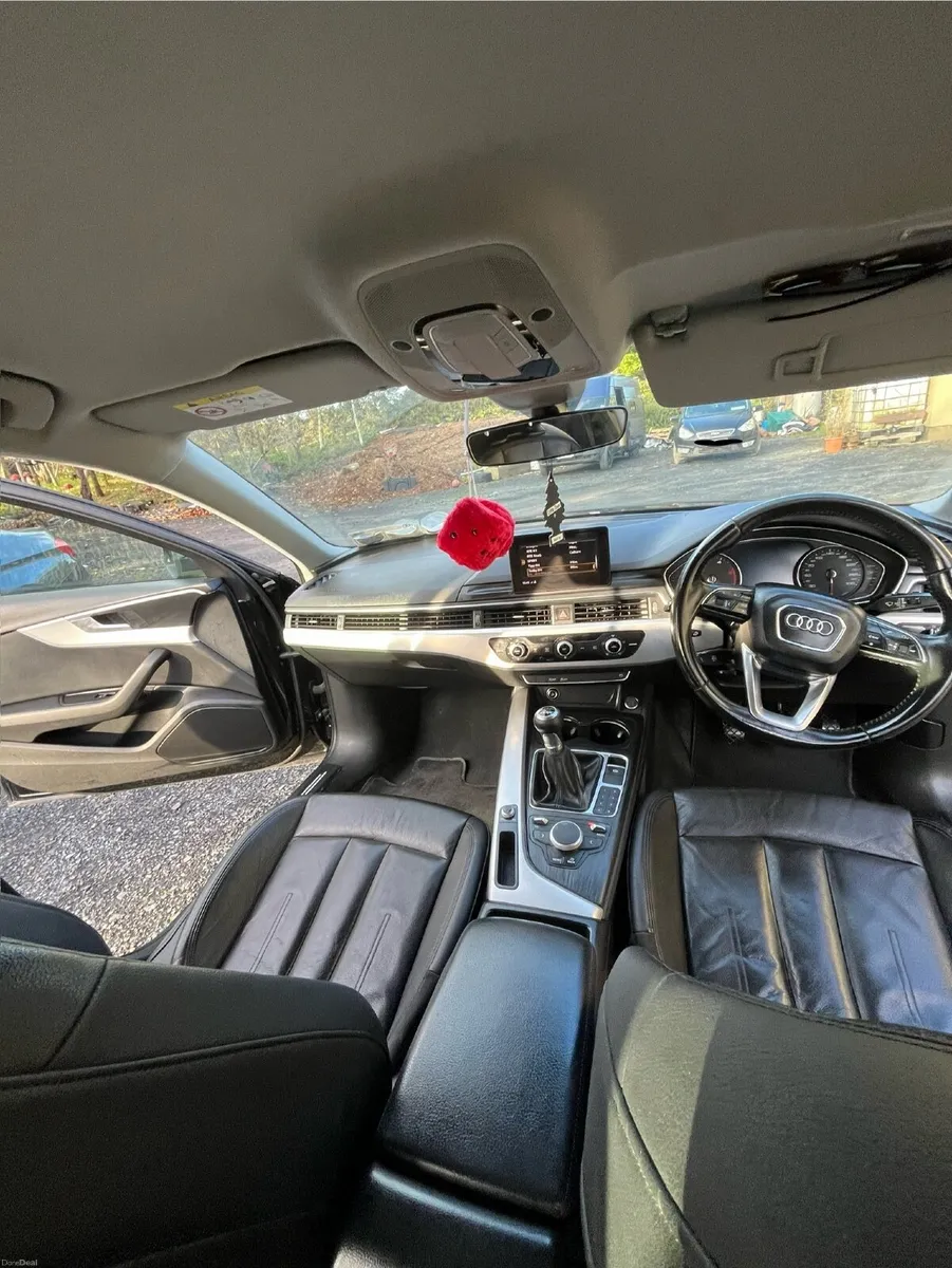Audi A4 2017 - Image 4