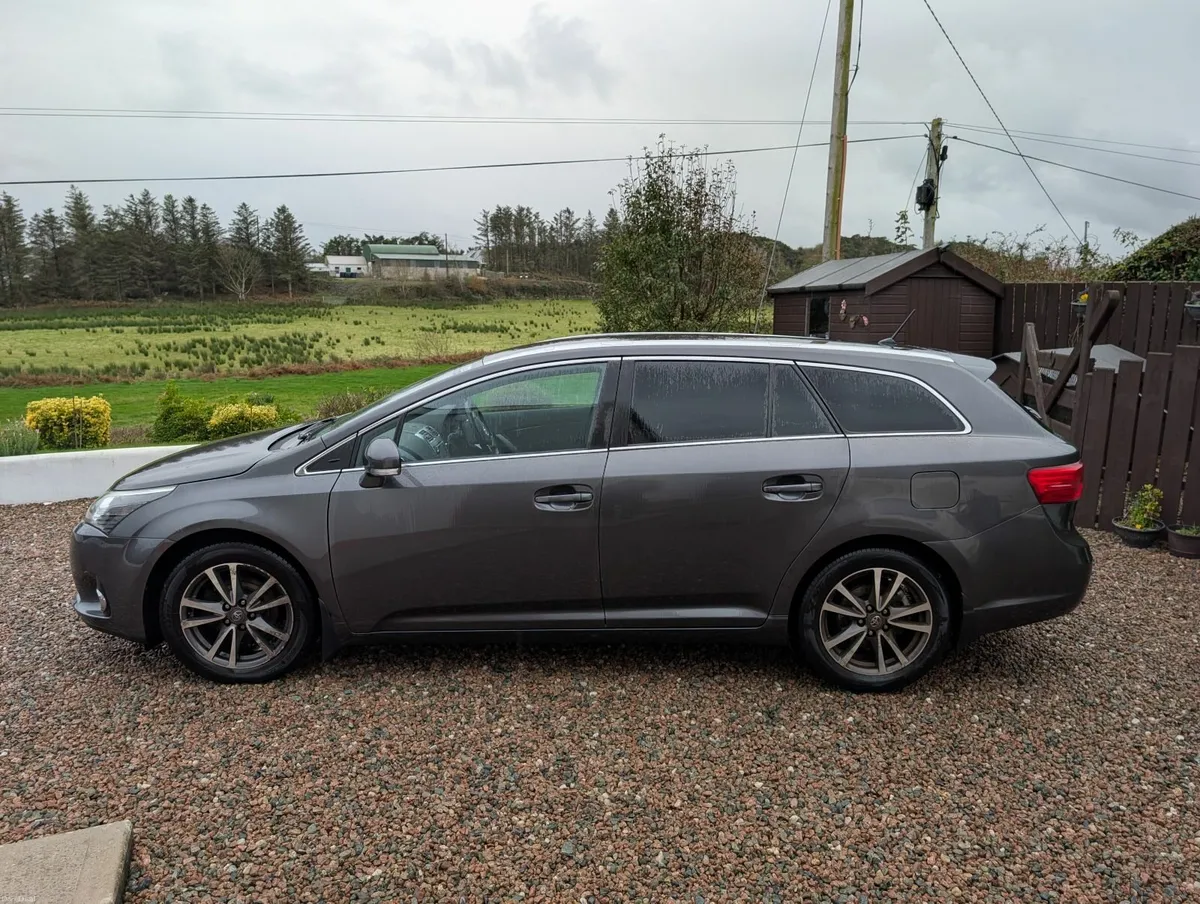 Toyota Avensis 2012 TR D4D - Image 1