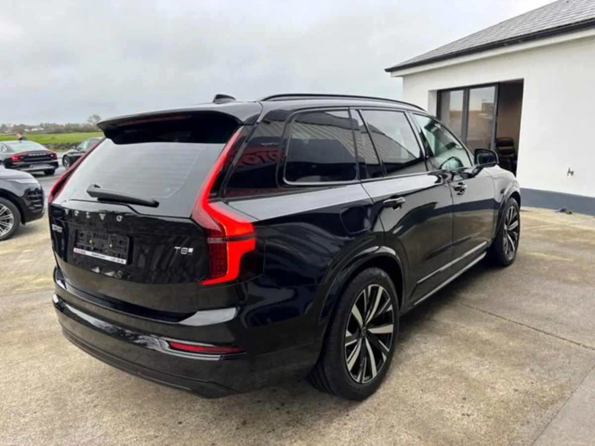 Volvo XC90 2.0 T8 18.8kWh Plus Dark Auto 4WD Euro - Image 4