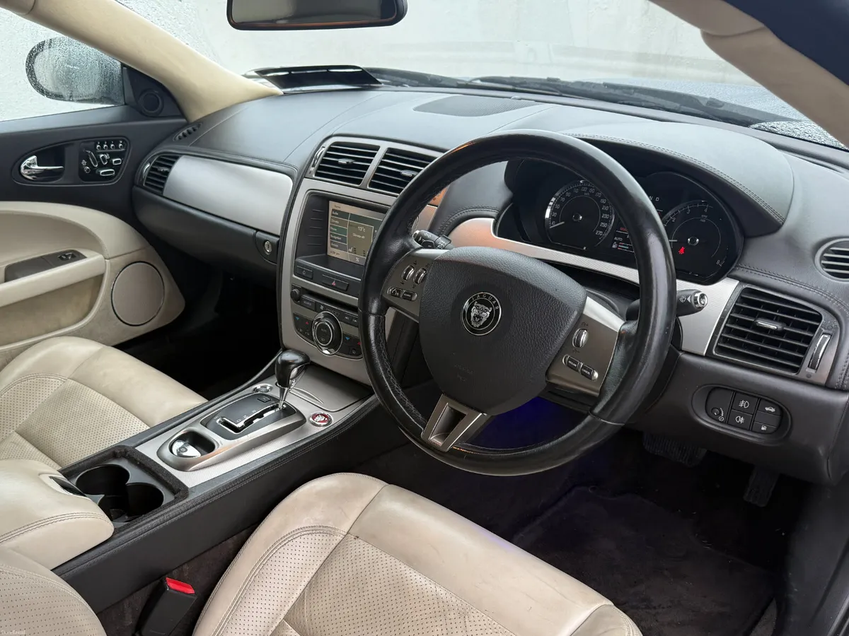 Jaguar XK 4.2 V8 COUPE 2007 - Image 2