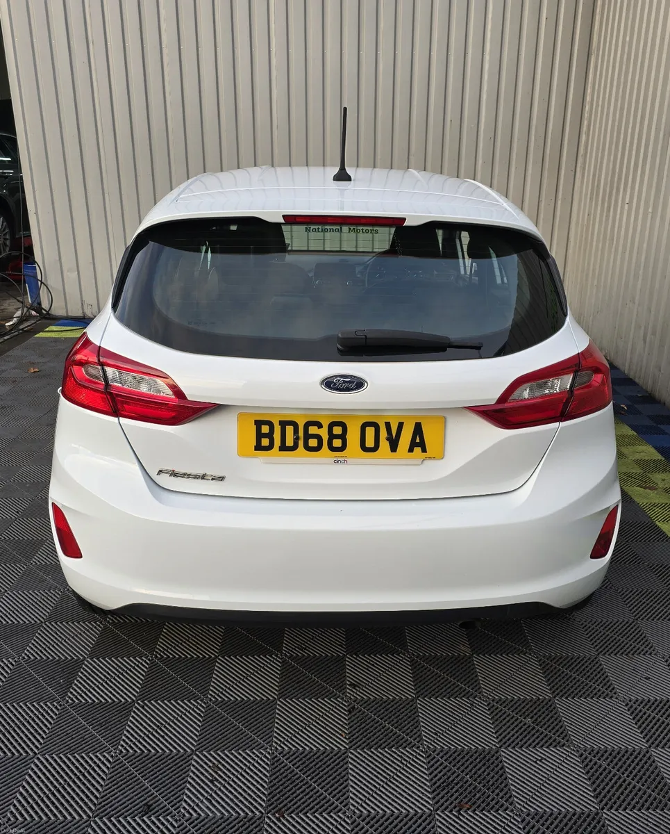2018 Ford Fiesta STYLE  1.1 Petrol - Image 4