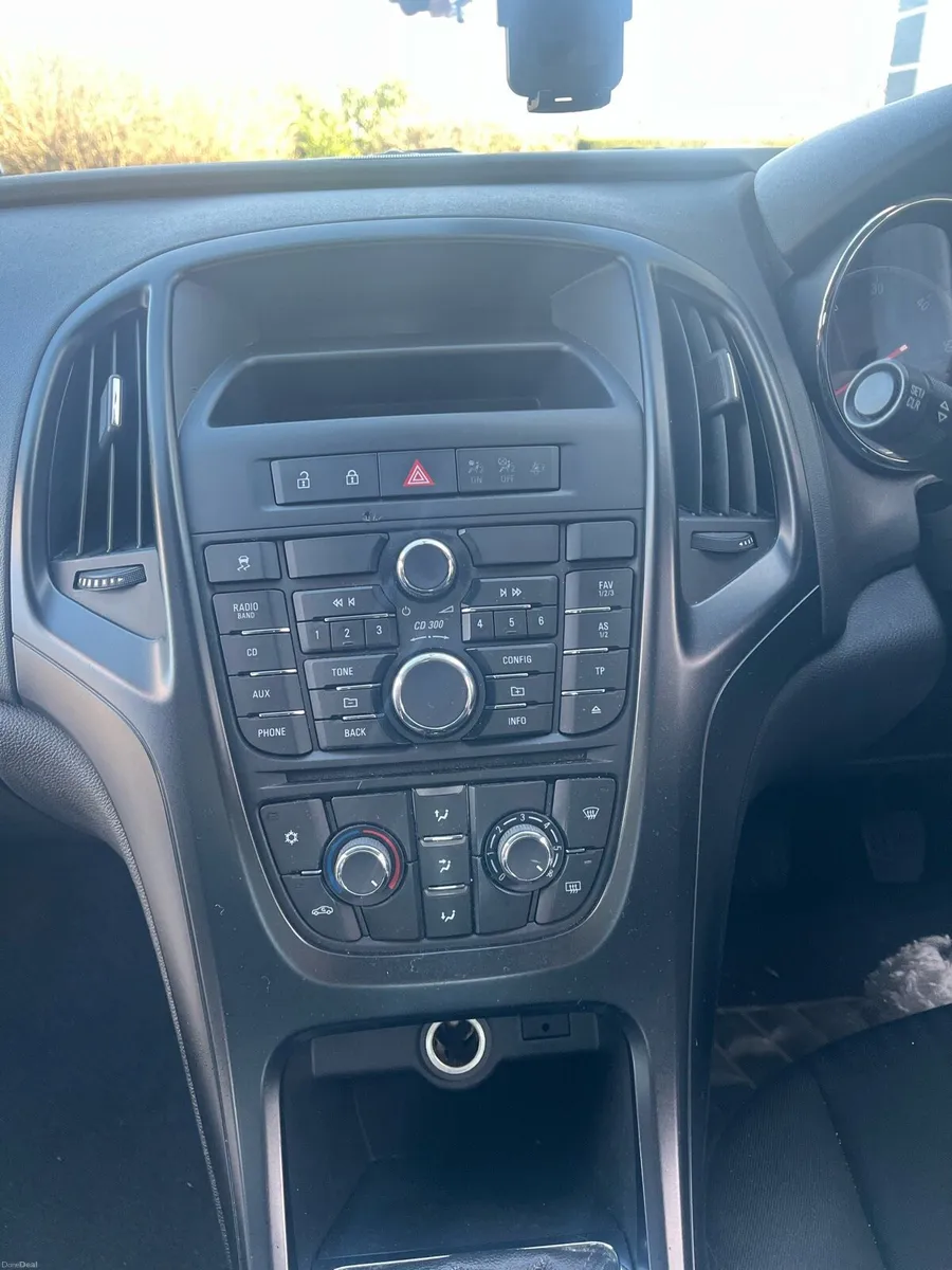 2015 Opel Astra *New Timing Chain, Tyres&Brakes - Image 4